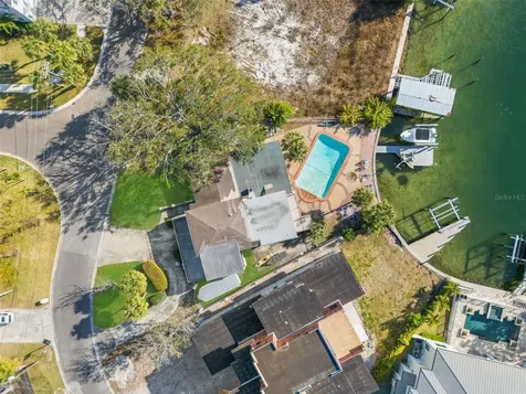 2605 S Beach Drive Tampa FL 33629