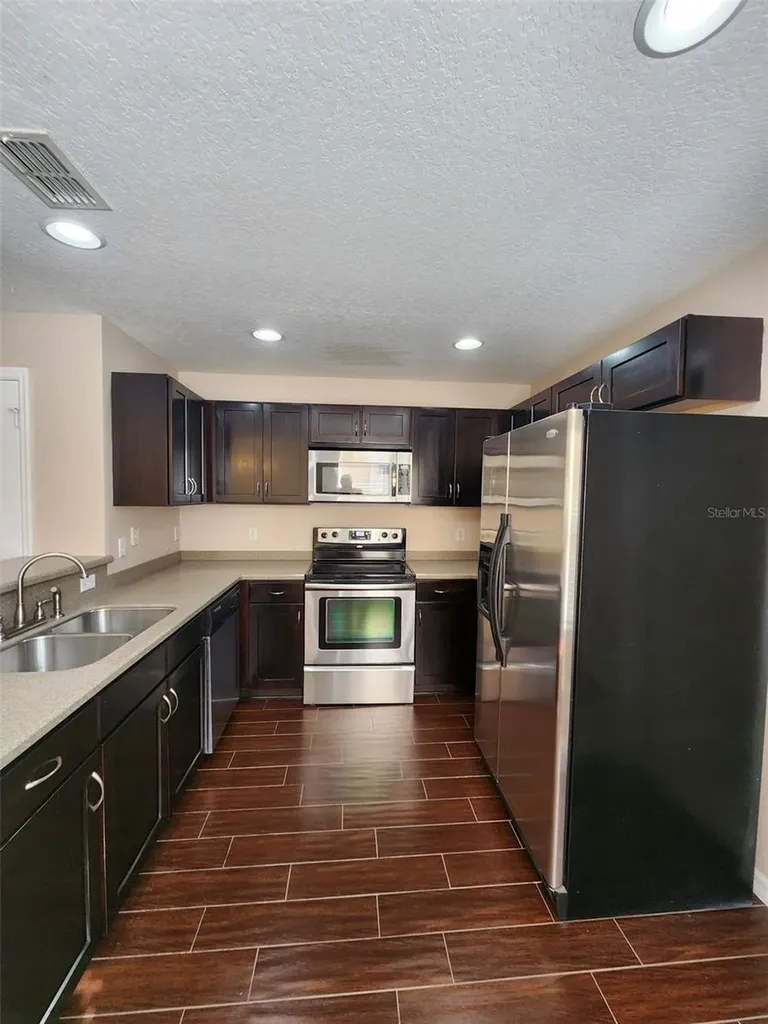 2453 Formax Drive Orlando FL 32828