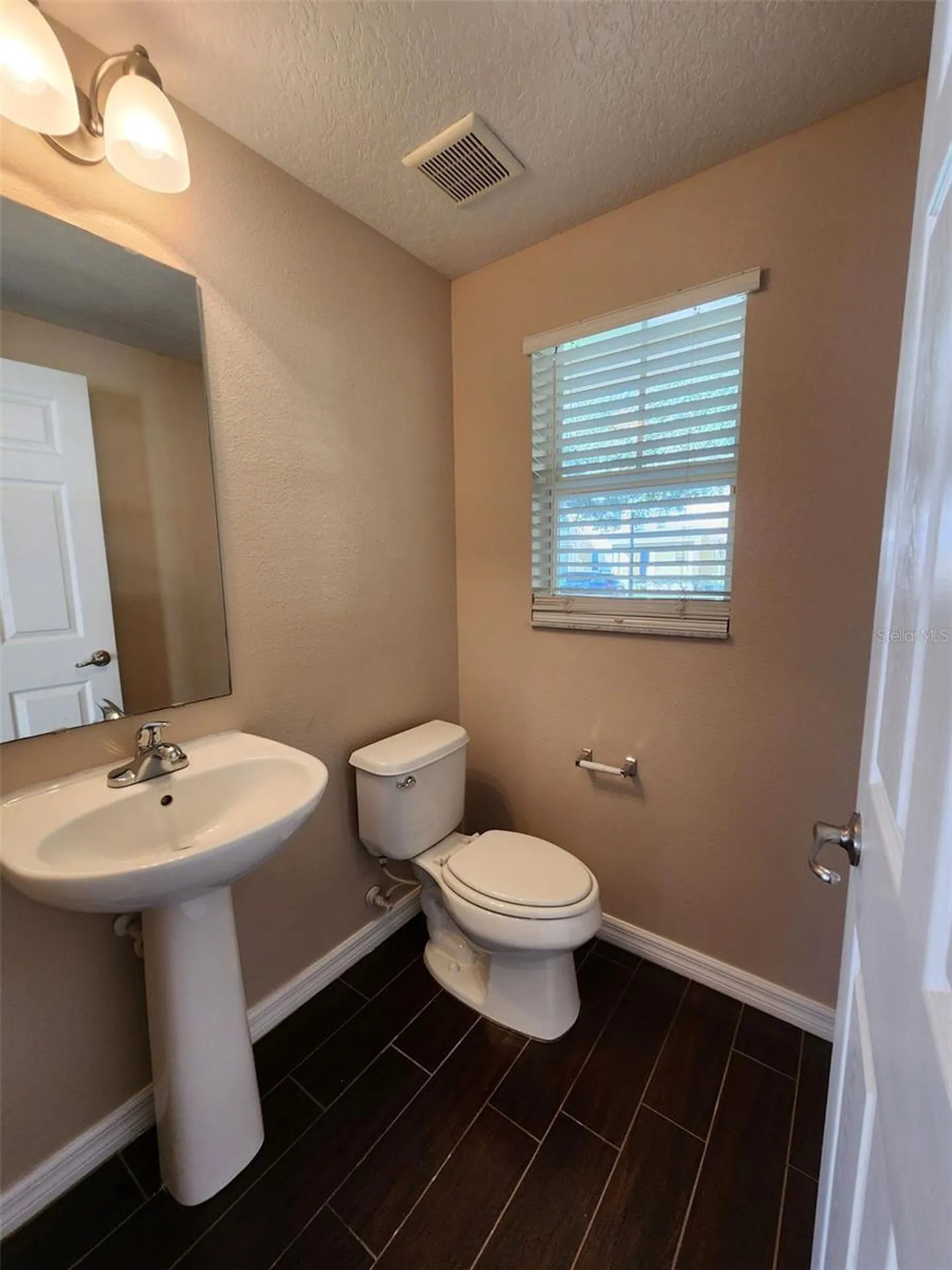 2453 Formax Drive Orlando FL 32828