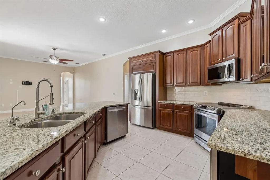 16329 Ashington Park Drive Tampa FL 33647