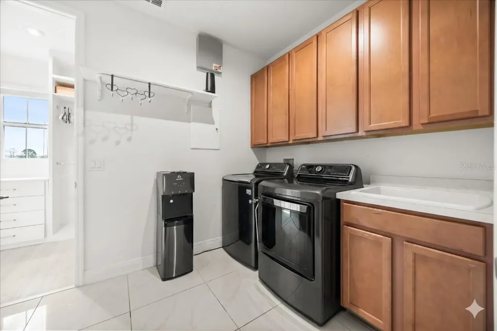 8109 Ludington Circle Orlando FL 32836