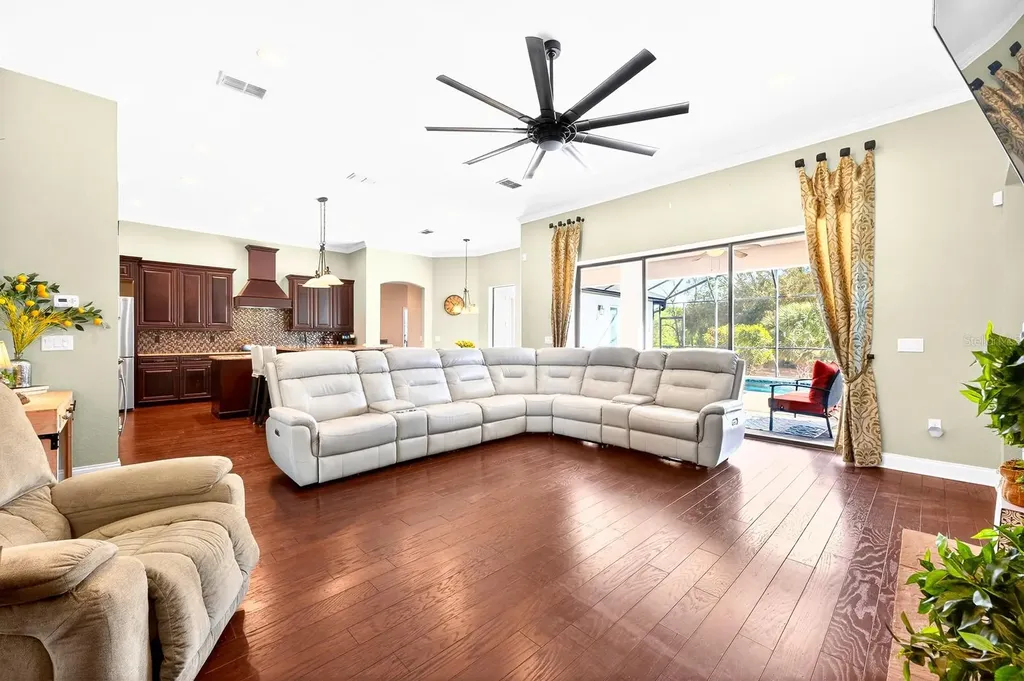 27324 Grand Oak Lane Tavares FL 32778
