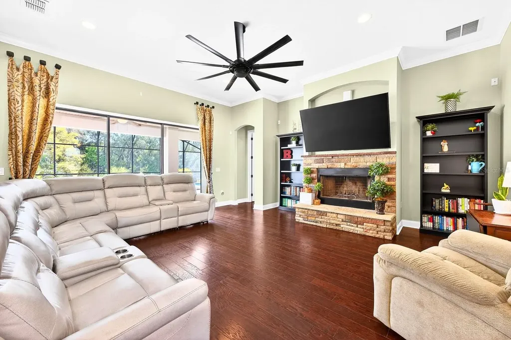 27324 Grand Oak Lane Tavares FL 32778