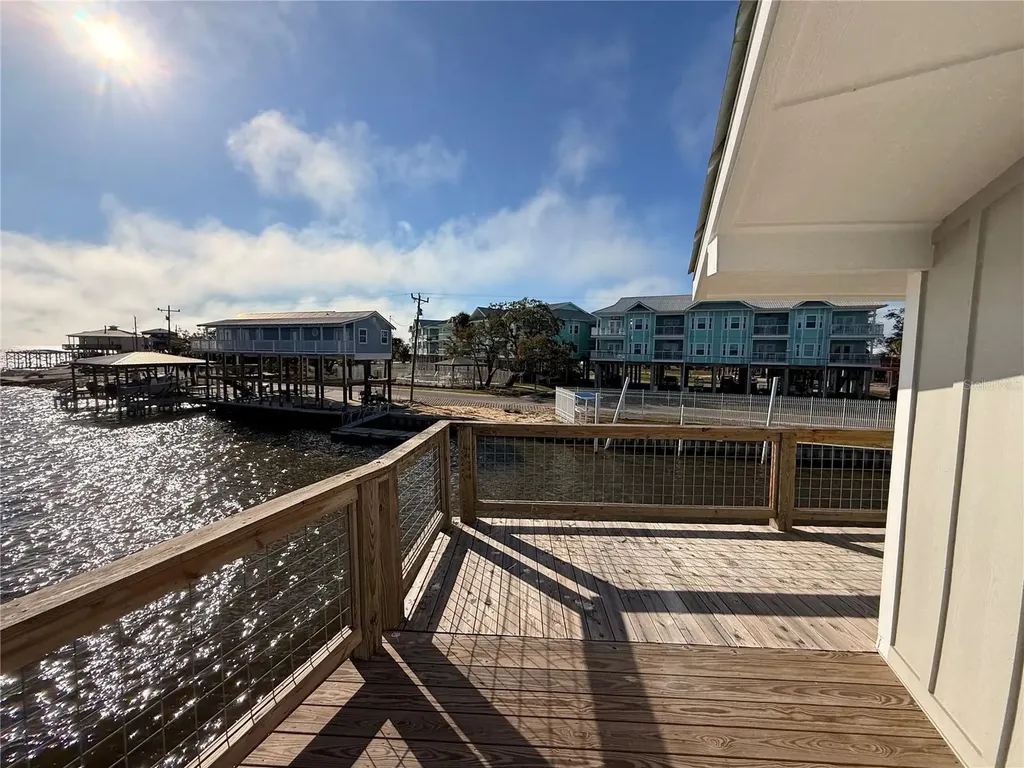 18 4th Street Horseshoe Beach FL 32648
