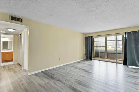 2302 S Manhattan Avenue Tampa FL 33629