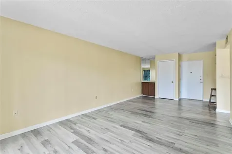 2302 S Manhattan Avenue Tampa FL 33629