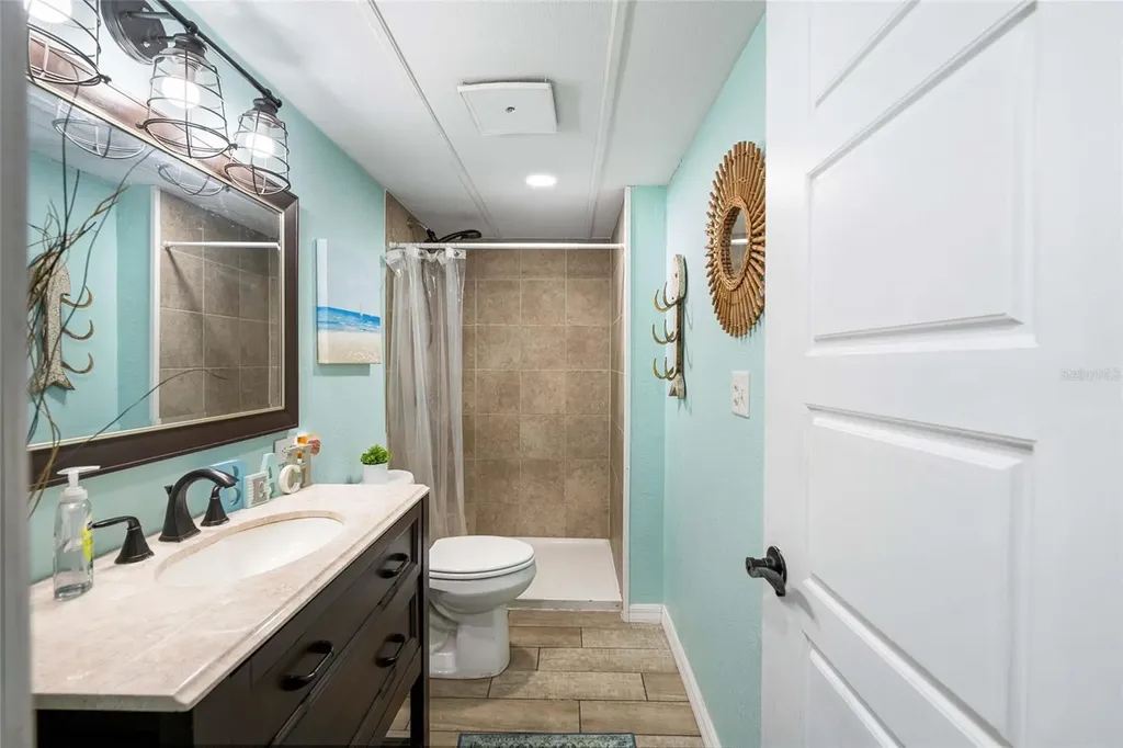 46 Wilderness Drive Lake Panasoffkee FL 33538