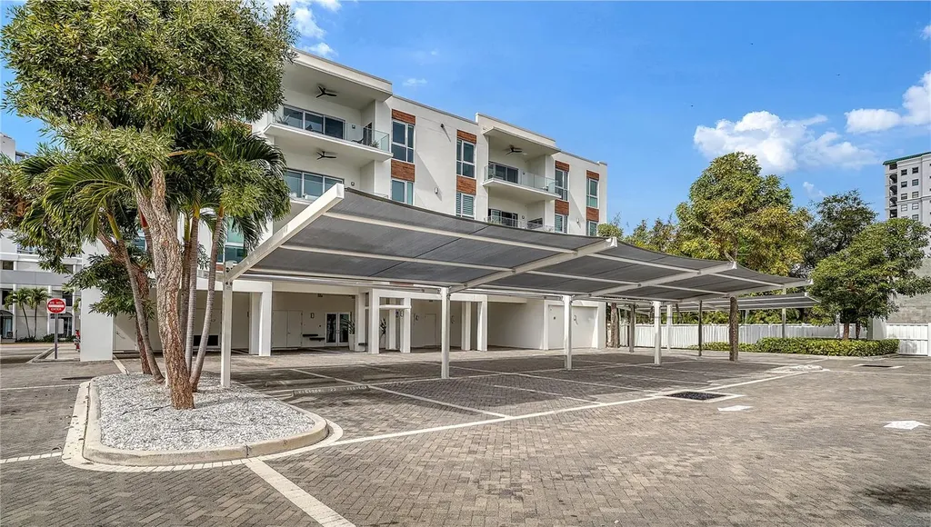 635 S Orange Avenue Sarasota FL 34236