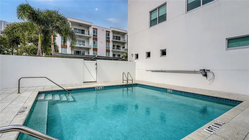 635 S Orange Avenue Sarasota FL 34236