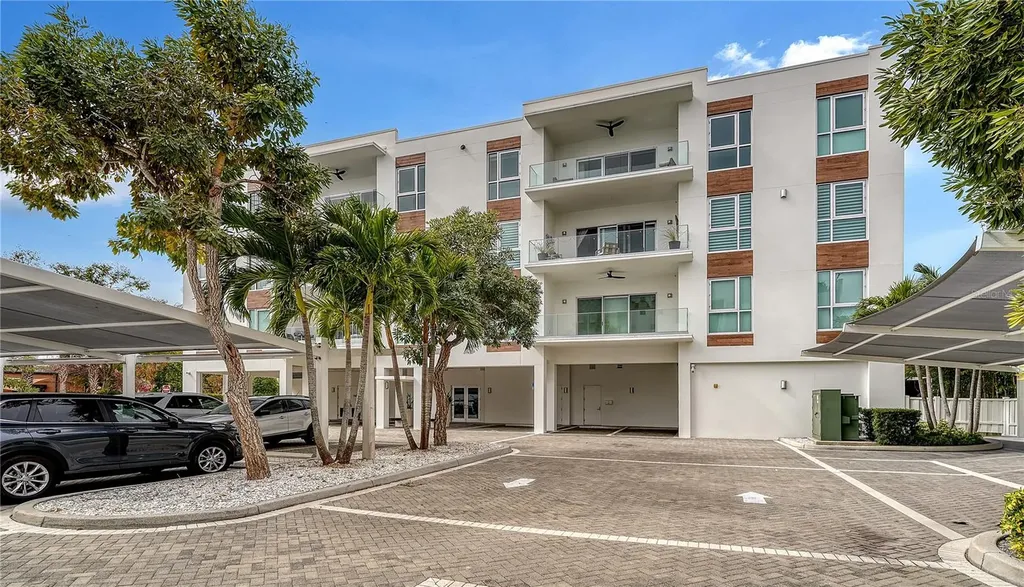 635 S Orange Avenue Sarasota FL 34236