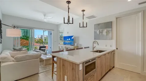 635 S Orange Avenue Sarasota FL 34236