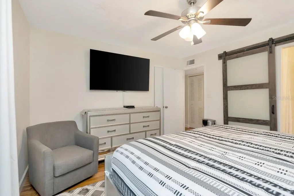 3765 41st Street S St Petersburg FL 33711