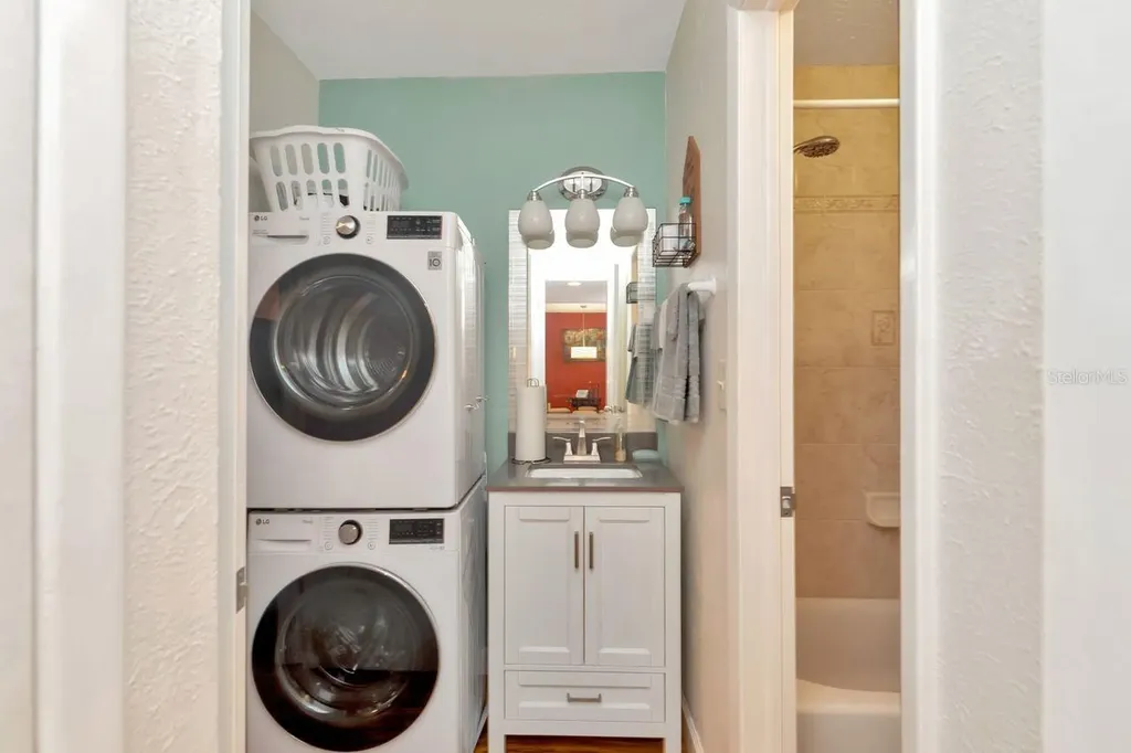 3765 41st Street S St Petersburg FL 33711