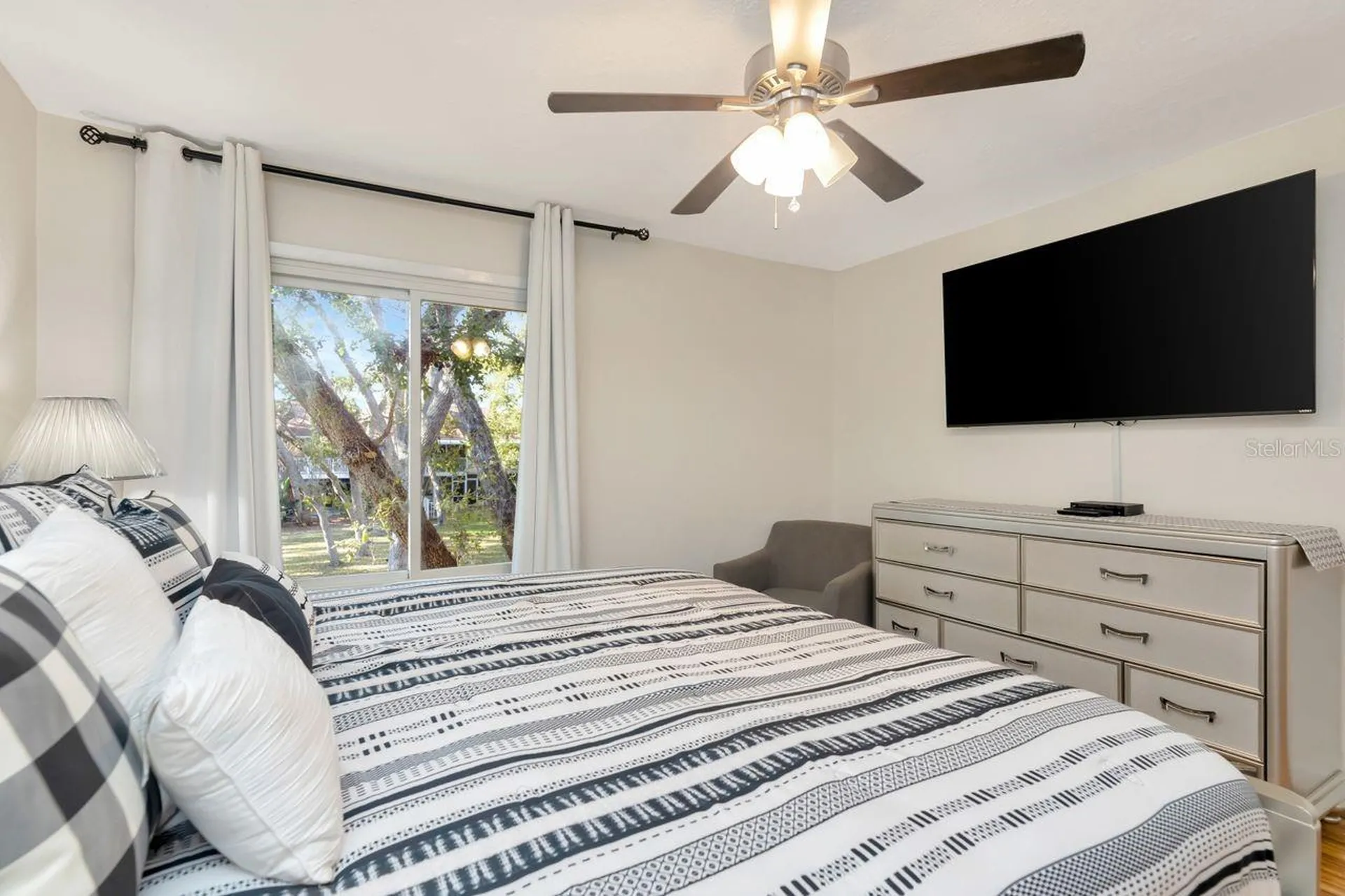 3765 41st Street S St Petersburg FL 33711