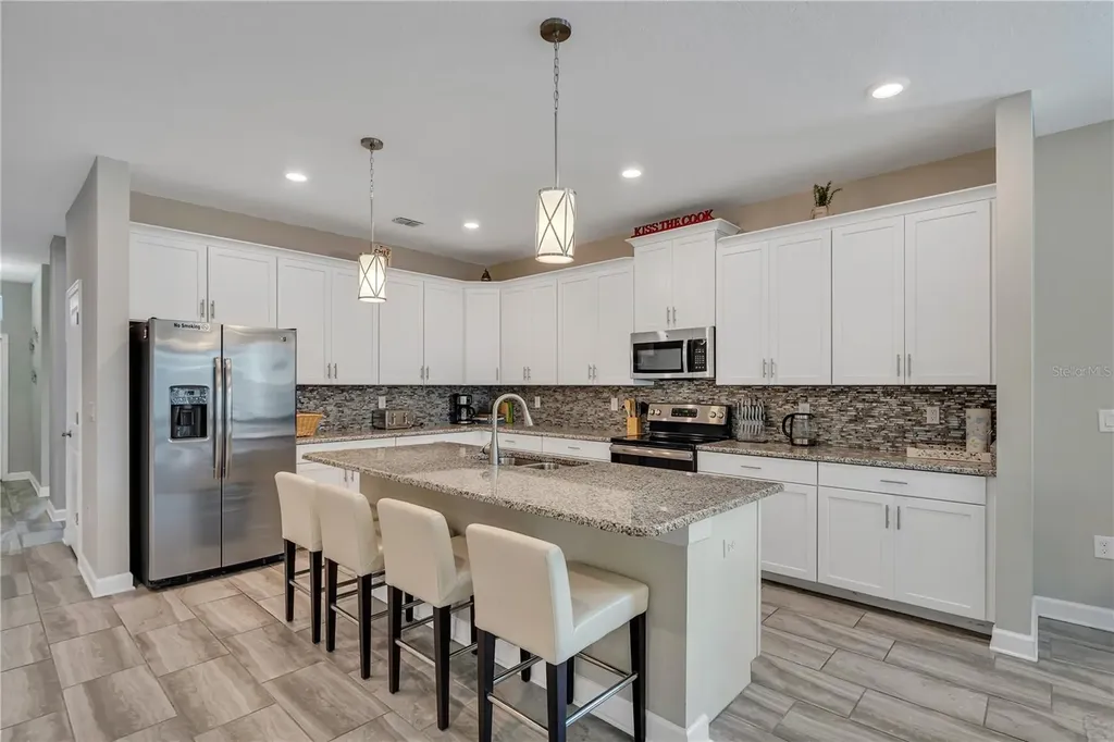 1592 Flange Drive Davenport FL 33896