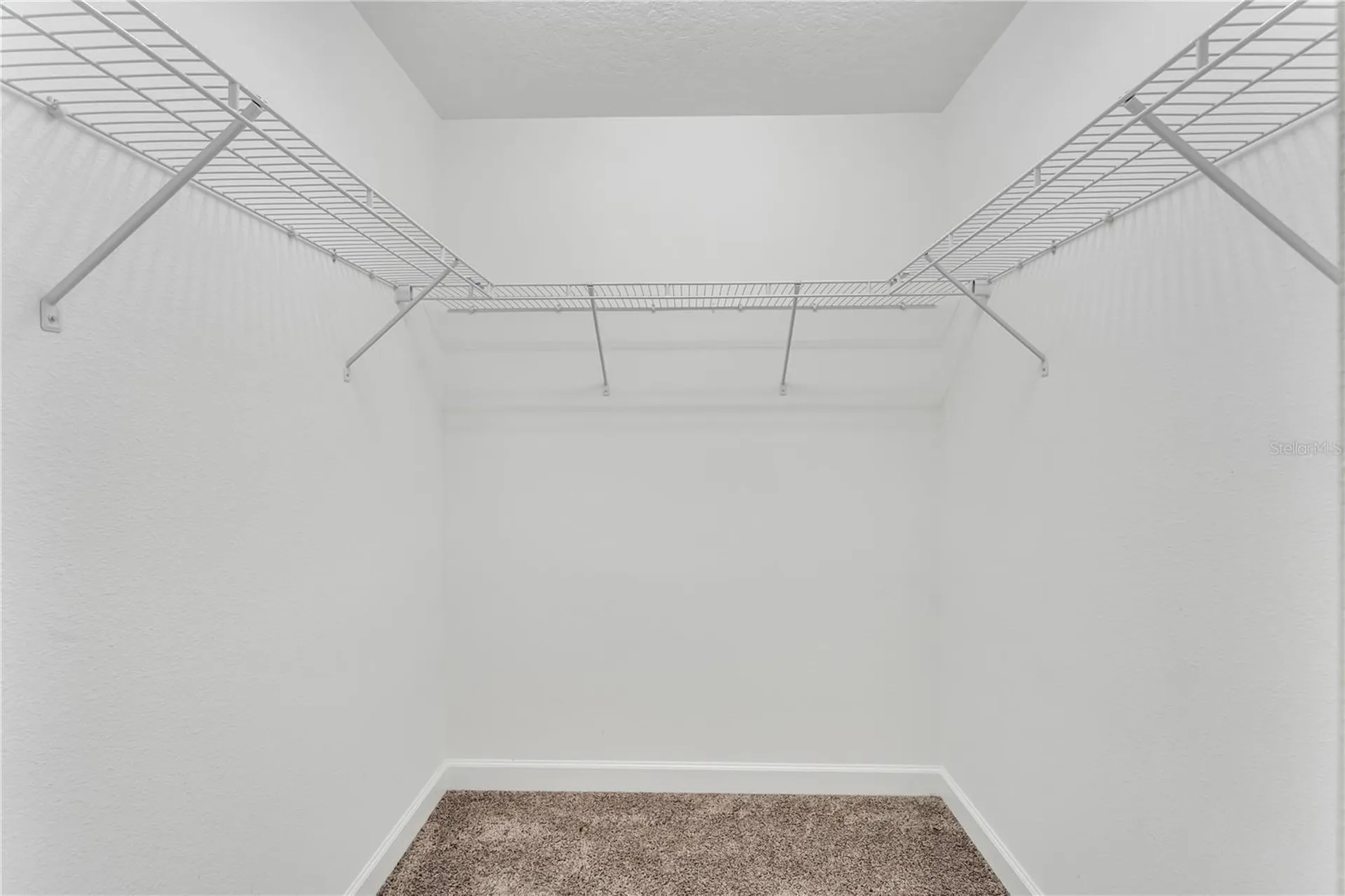 1592 Flange Drive Davenport FL 33896