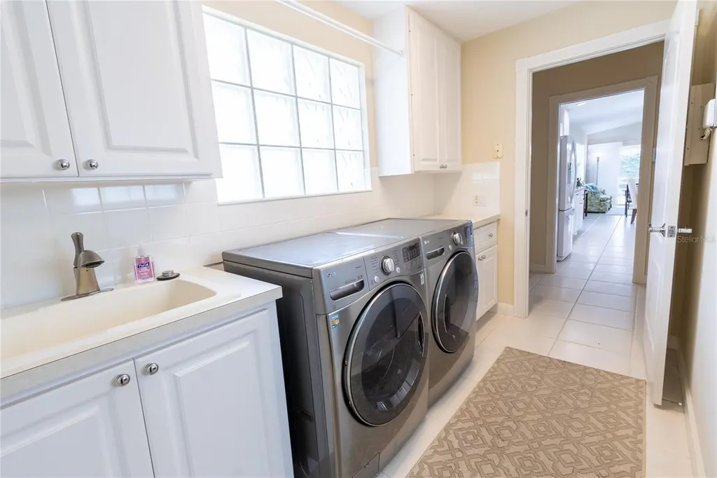 8876 Estepona Court Sarasota FL 34238