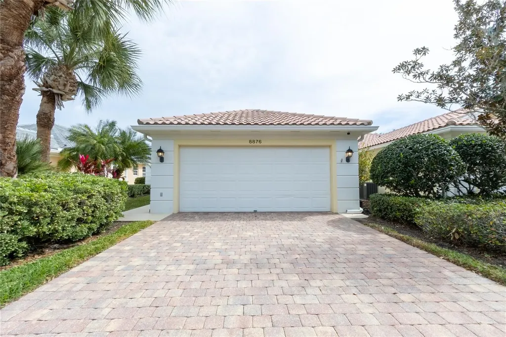 8876 Estepona Court Sarasota FL 34238