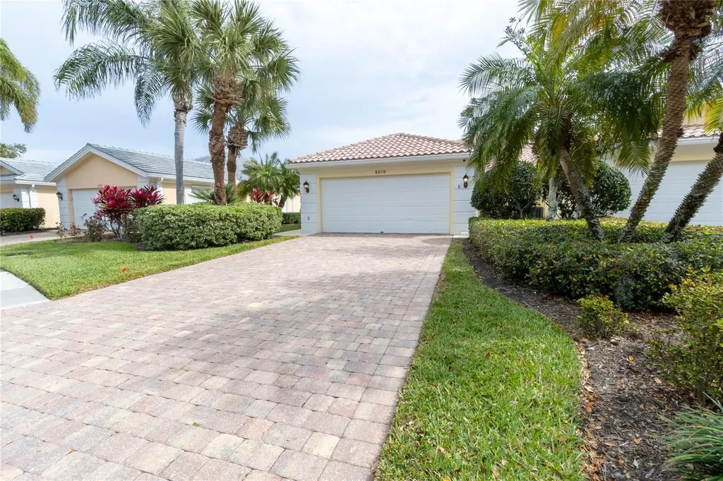 8876 Estepona Court Sarasota FL 34238