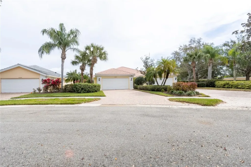 8876 Estepona Court Sarasota FL 34238