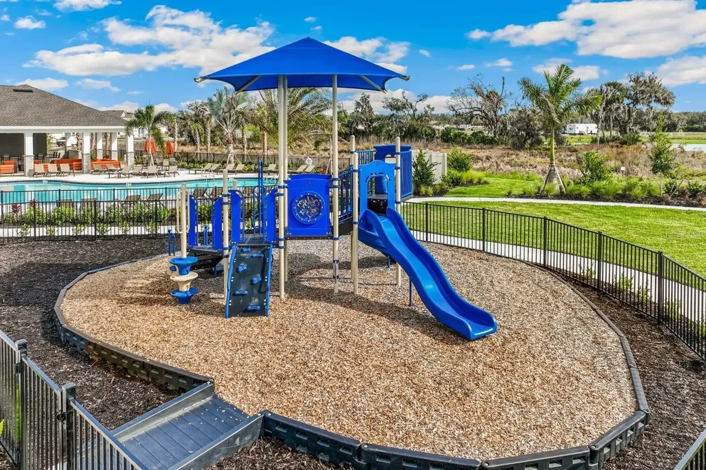 15716 8th Place E Bradenton FL 34212