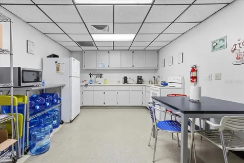 2300 NW 71st Place Gainesville FL 32653