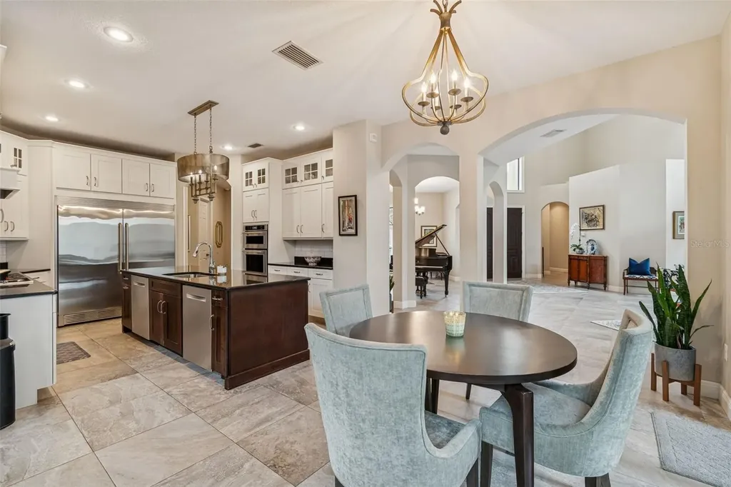 2906 W Hawthorne Road Tampa FL 33611