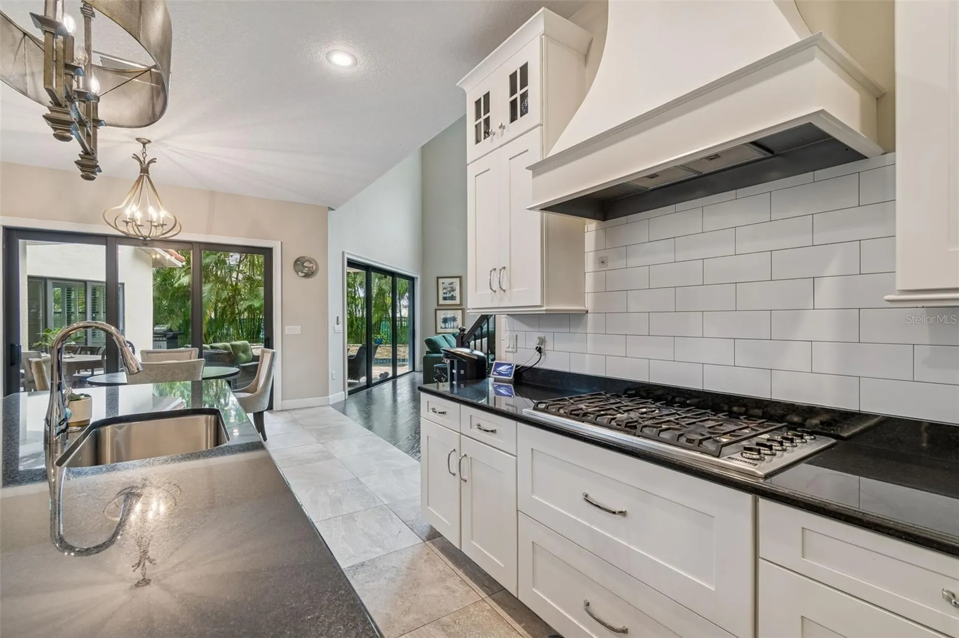 2906 W Hawthorne Road Tampa FL 33611