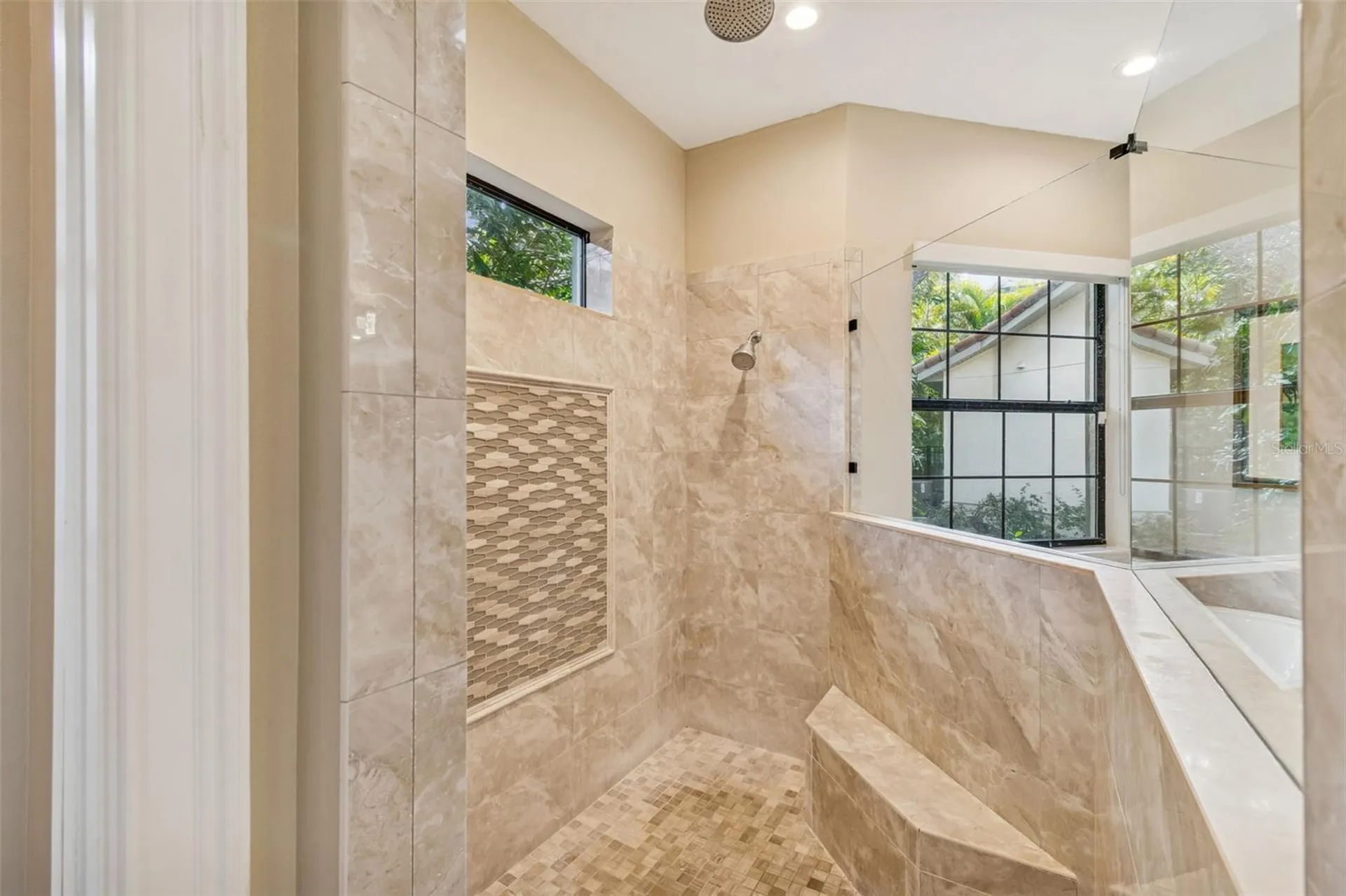 2906 W Hawthorne Road Tampa FL 33611