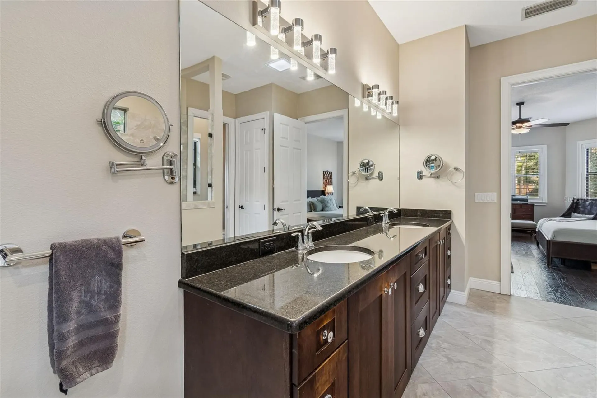 2906 W Hawthorne Road Tampa FL 33611