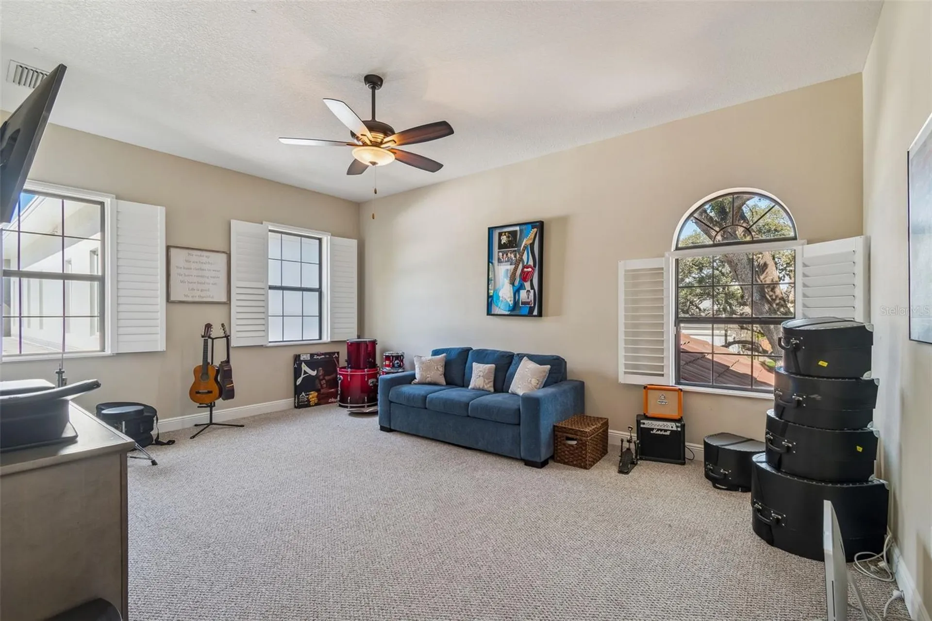 2906 W Hawthorne Road Tampa FL 33611