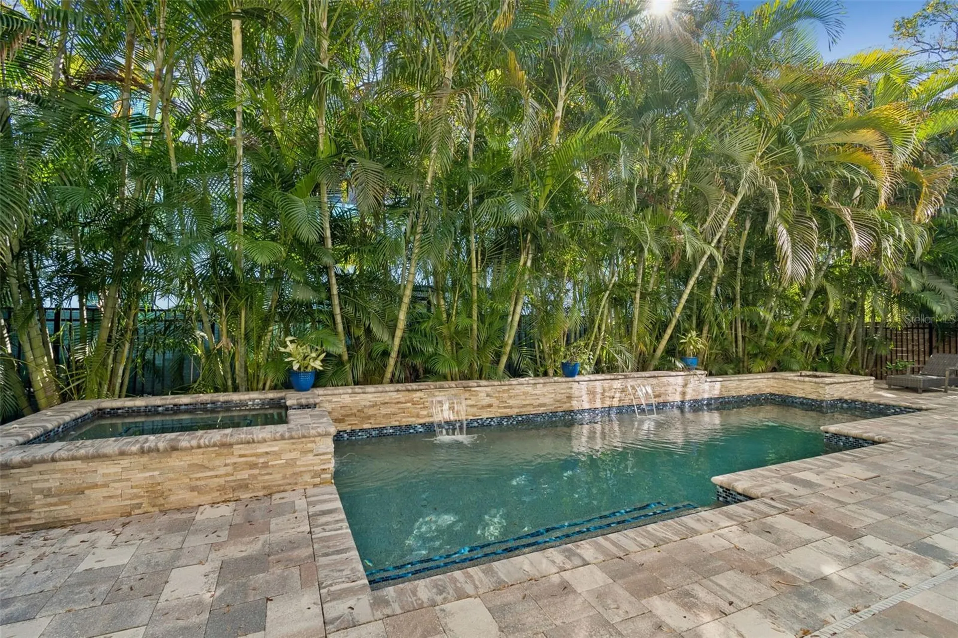 2906 W Hawthorne Road Tampa FL 33611