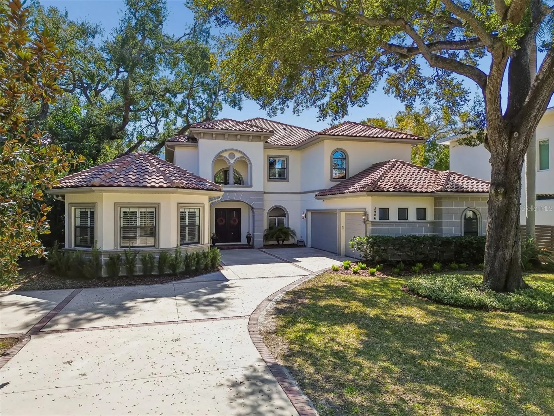 2906 W Hawthorne Road Tampa FL 33611