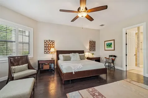 2906 W Hawthorne Road Tampa FL 33611
