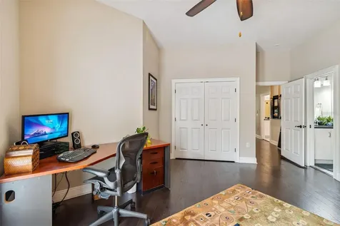 2906 W Hawthorne Road Tampa FL 33611