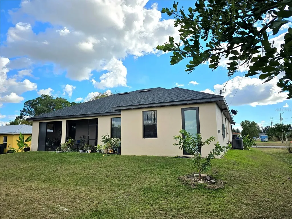 705 Harding Lane Lehigh Acres FL 33936