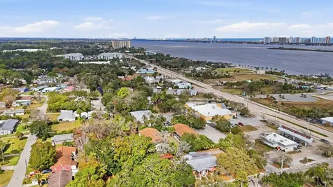 805 Louisville Street Port Orange FL 32129