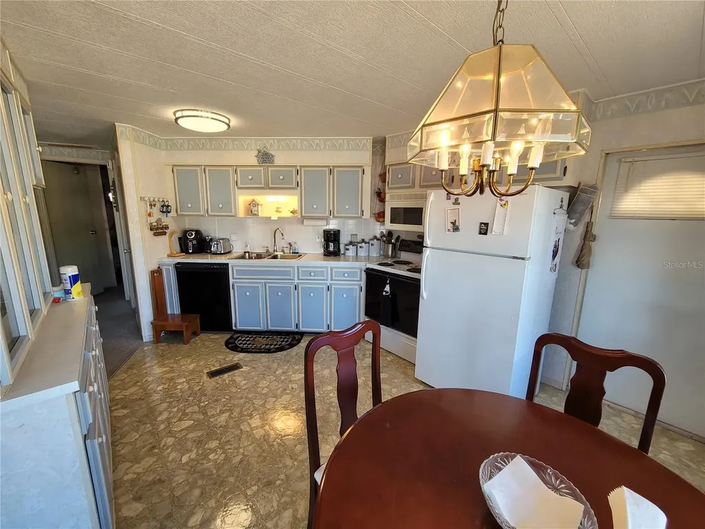 39438 Rockford Avenue Zephyrhills FL 33542