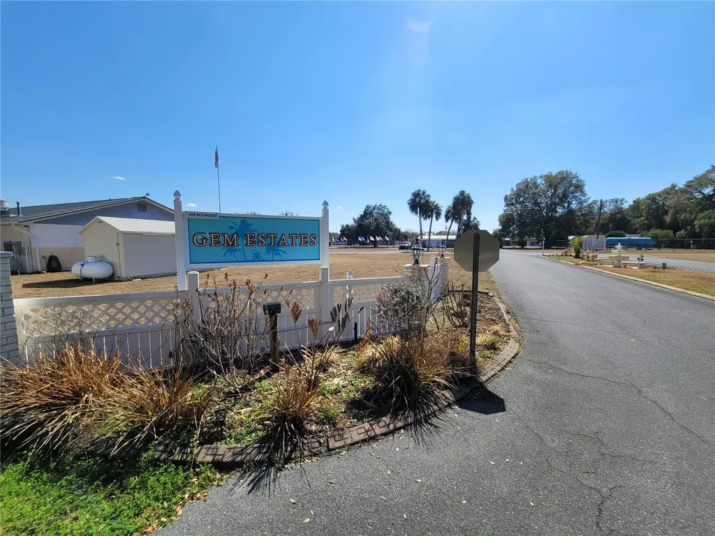 39438 Rockford Avenue Zephyrhills FL 33542