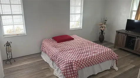 6020 17th Street Zephyrhills FL 33542