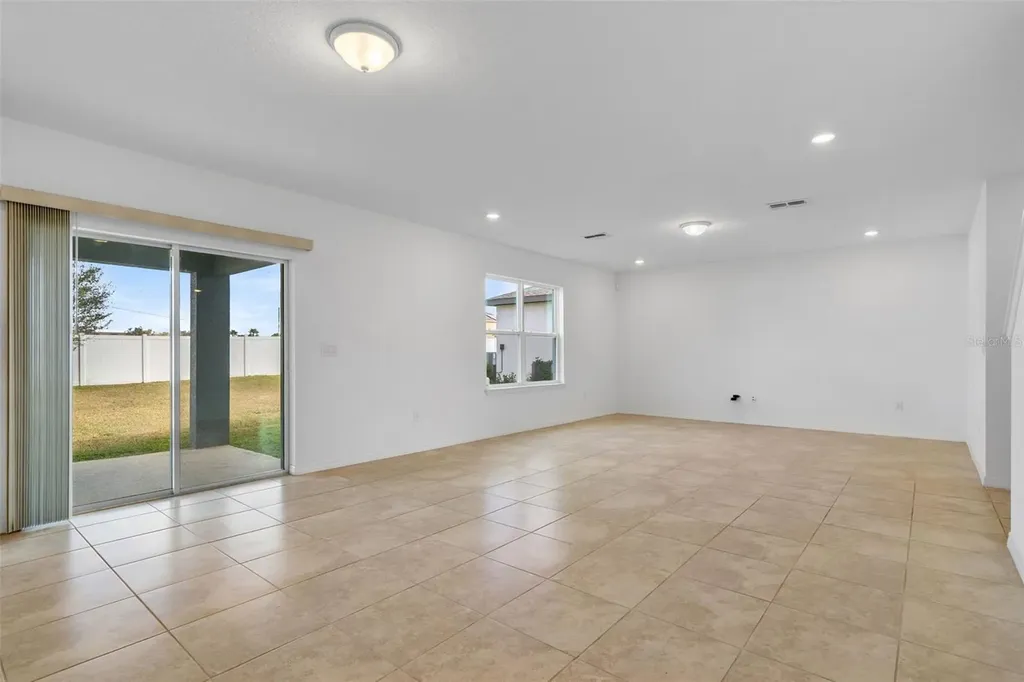 9644 Summers Cay Circle Thonotosassa FL 33592