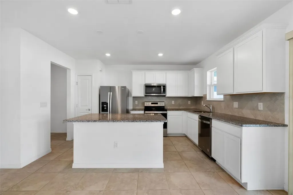 9644 Summers Cay Circle Thonotosassa FL 33592