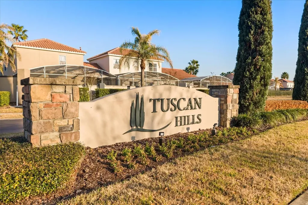 957 Tuscan Hills Boulevard Davenport FL 33897