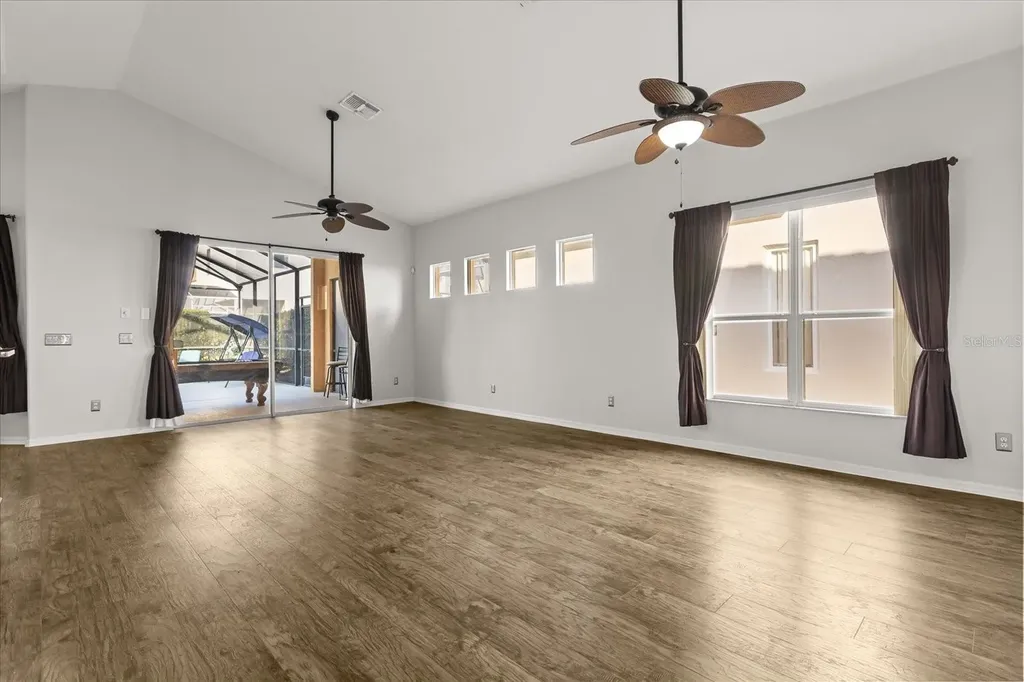 957 Tuscan Hills Boulevard Davenport FL 33897