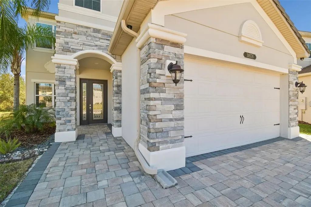 30578 Ceasar Park Drive Wesley Chapel FL 33543