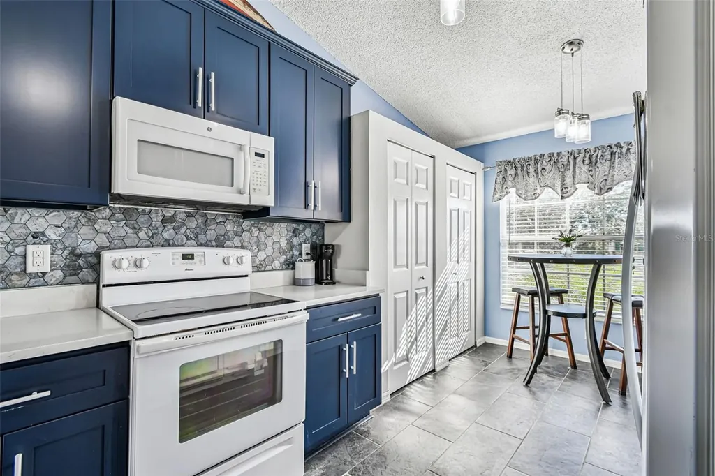 4210 Caddie Drive E Bradenton FL 34203