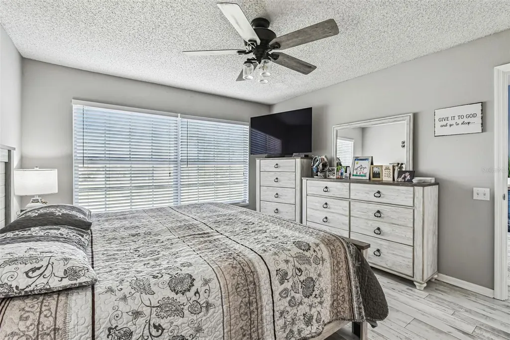4210 Caddie Drive E Bradenton FL 34203