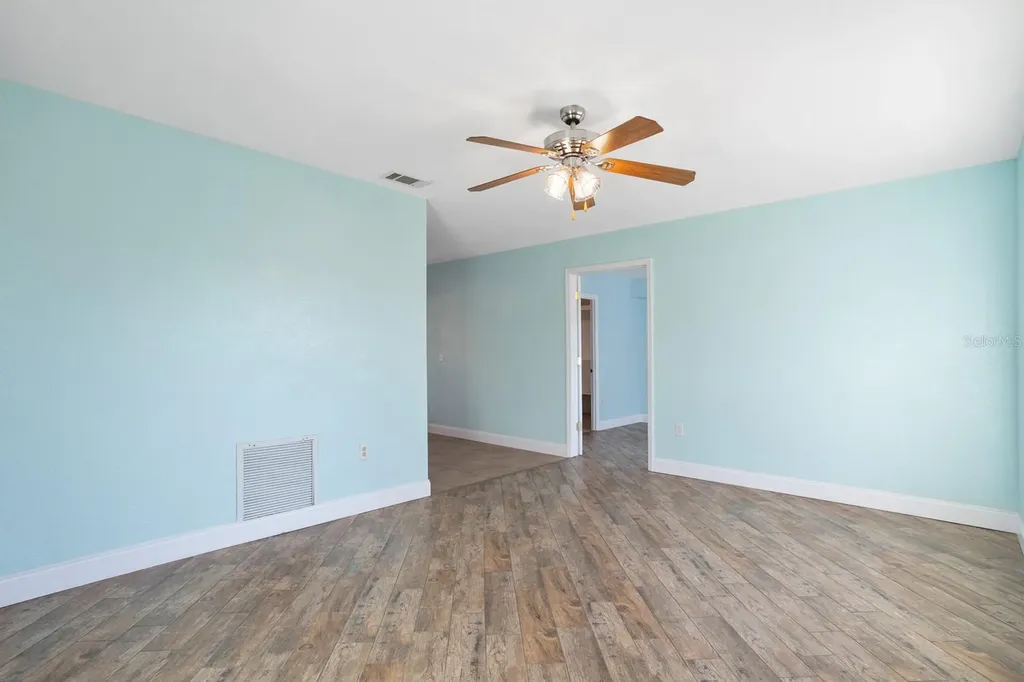 301 Magnolia Way Lady Lake FL 32159