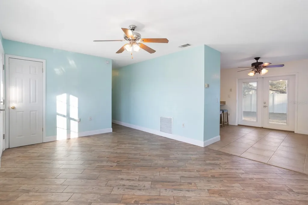 301 Magnolia Way Lady Lake FL 32159