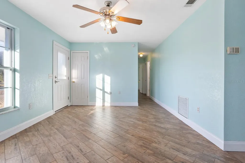 301 Magnolia Way Lady Lake FL 32159